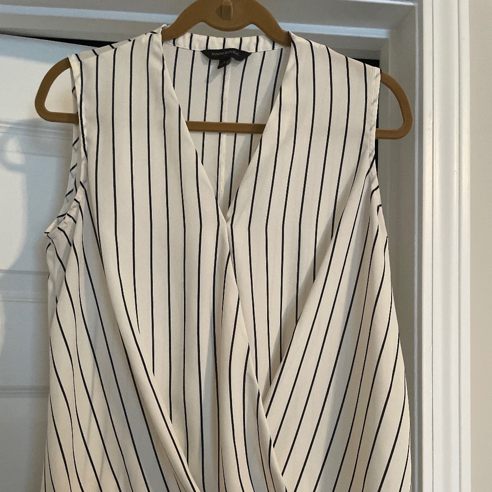 Banana Republic Sleeveless Blouse
